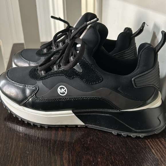 Michael Kors Theo Sport Platform Sneaker🤩 - Picture 2 of 9